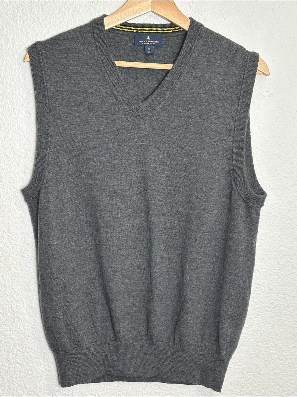 Brooks Brothers Extra Fine Merino Wool‎ Sweater Vest V Neck Gray Men's Medium
